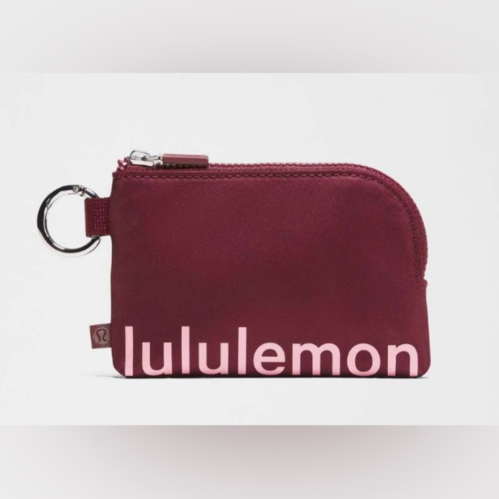Lululemon NWT Clippable Card Pouch Burgundy Wristlet